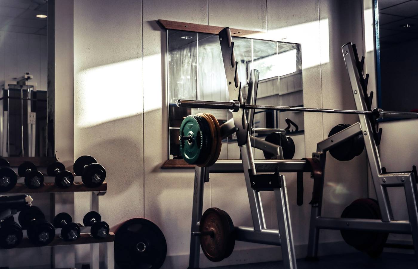Interiér fitness centra s kvalitním vybavením